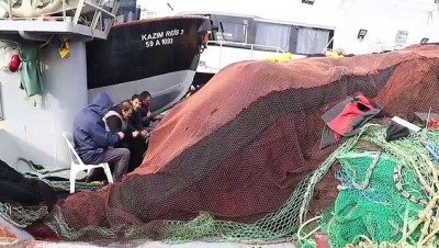 vira bismillah - Tekirdağ'lı balıkçıların yeni yılda umudu 'hamsi' - TEKİRDAĞ  Videosu