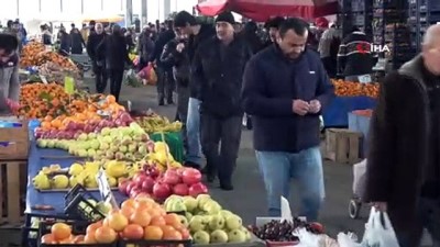 pazarci esnafi -  Vatandaşlar 'Türkiye'nin otomobili'ni değerlendirdi Videosu