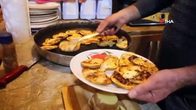 kasar peynir -  Erzincan’da soğuk kış gecelerinin vazgeçilmez lezzeti kaşarlı patates  Videosu