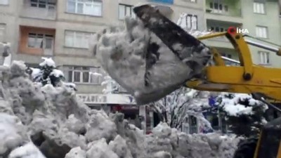 kar yigini -  Hakkari’de karla mücadele çalışması  Videosu