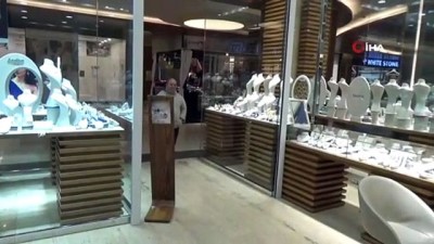 fi yapi -  Down sendromlu gençten duygulandıran evlilik teklifi  Videosu