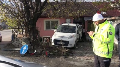 belediye otobusu -  Evlerinde uyurken bahçelerine otomobil girdi  Videosu