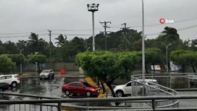 elektrik carpmasi -  - Filipinler'i Kammuri tayfunu vurdu: 1 ölü
- Yüzlerce uçuş iptal edildi  Videosu