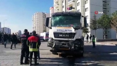 beton mikseri -  Kayseri'de halk otobüsüne beton mikseri çarptı: Yaralılar var  Videosu