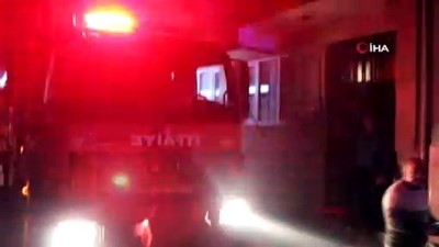 efes -  Manisa'da korkutan yangın Videosu