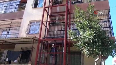 sosyal guvenlik -  Nefes alamayan engelli kızı için asansör yaptırdı
 Nefes alamayan engelli kızı için asansör yaptırdı  Videosu