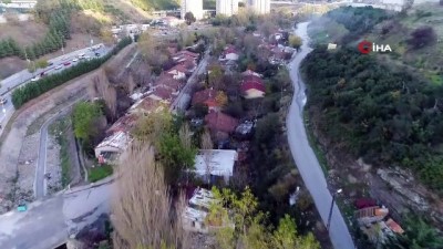 kamusal alan -  Ümraniye’de dere yatağındaki gecekondular yıkıldı  Videosu