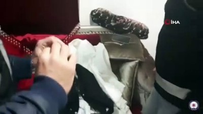 silah ticareti -  Bursa'da kaçak silah operasyonunda 1'i kadın üç kişi gözaltına alındı  Videosu