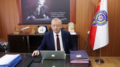 sparta - Isparta Emniyet Müdürü Akay, AA'nın 'Yılın Fotoğrafları' oylamasına katıldı Videosu