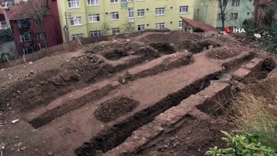 temel kazisi -  Kocaeli’de inşaat kazısı sırasında Bizans dönemine ait bir yapı ortaya çıktı  Videosu