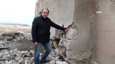 koy mezarligi -  Baraj suları çekildi, tarihi cami gün yüzüne çıktı  Videosu