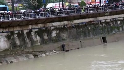 Hatay'da nehre düşen kadını itfaiye kurtardı 