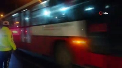 bisiklet -  İzmir’de feci kaza: Bisiklet sürücüsü metrelerce sürüklendi Videosu