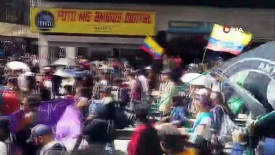 emeklilik yasi -  - Kolombiya'da protestolar 3. haftasında
- Hükümet ile komite arasında görüşmeler sürüyor  Videosu