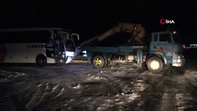 yolcu otobusu -  Kayseri'de feci kaza: 2 ölü 1 yaralı  Videosu