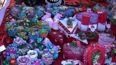  Alanya’da kurulan Noel Pazarı’na yoğun ilgi