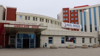 kucuk kiz -  Sokakta oynayan küçük kızı köpek ısırdı  Videosu