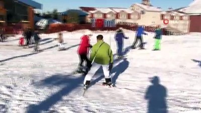 kayak tutkunlari -  Uludağ'da kayak sezonu açıldı, tatilciler pistlere akın etti  Videosu