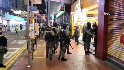 polis siddeti -  - Hong Kong'ta gösterilerin 6. ayında binlerce kişi yine sokaklarda  Videosu
