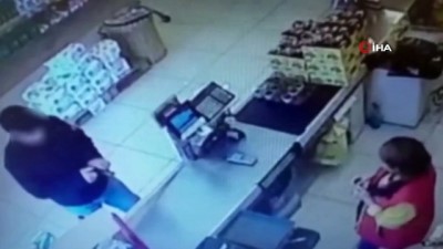 silahli soygun -  Büyükçekmece'de silah zoruyla market soyan şahıslar kamerada  Videosu
