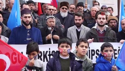  Akyazı’da ‘Doğu Türkistan’ için yürüyüş düzenlendi