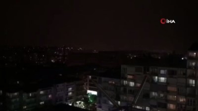 gokyuzu -  Art arda düşen yıldırımlar İzmir’i aydınlattı  Videosu