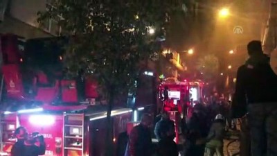 Beyoğlu'nda ev yangını - İSTANBUL 