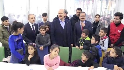 İçişleri Bakanı Soylu, çocuklarla bir araya geldi - HAKKARİ