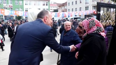 baskan adayi -  Bu ilçenin belediye meclis üyelerini halk belirliyor  Videosu