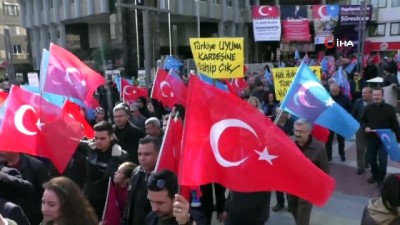 kan golu -  'Sessiz Ol Doğu Türkistan’da İnsanlık Ölüyor' pankartlarıyla zulme karşı sessiz protesto  Videosu