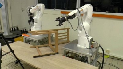 Video: Mobilya monte edebilen robot geliştirildi