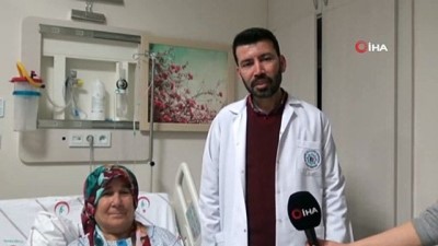  17 yıldır karın ağrısı çekiyordu... Safra kesesinden 86 parça taş çıkarıldı 