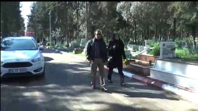 silahli saldiri - Aslan ailesinden Özgecan'ın mezarına ziyaret - MERSİN  Videosu