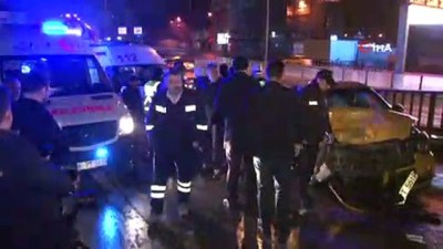 kurtarma operasyonu -  Başkent’te trafik kazası: 1’i ağır 3 yaralı  Videosu