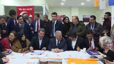 tezahur - Binali Yıldırım, seçim ofisini ziyaret etti - İSTANBUL  Videosu