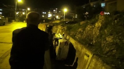  Fethiye'de otomobil kanala devrildi: 2 yaralı