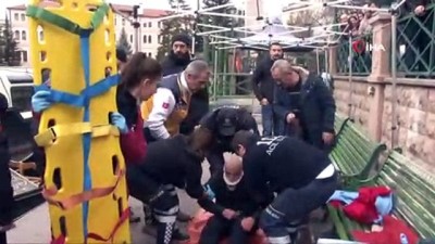 intihar -  İntihar etmek için suya atlayan yaşlı adam son anda kurtarıldı Videosu