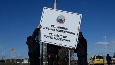 yeni anayasa - Prespa Anlaşması'nda ilk fiili adım: Sınıra Kuzey Makedonya tabelaları asıldı Videosu