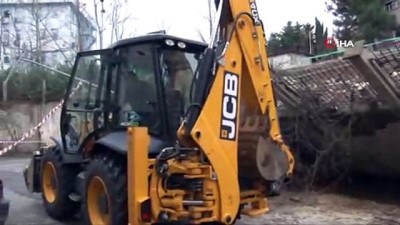 istinat duvari -  Beykoz istinat duvarı çöktü araçlar altında kaldı  Videosu