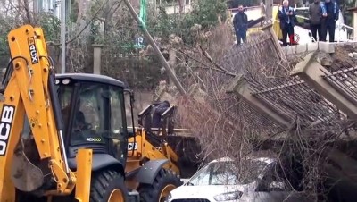istinat duvari -  Beykoz istinat duvarı çöktü araçlar altında kaldı  Videosu