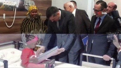 saglik personeli -  Cibutili çocuklar Türkiye’de şifa buldu Videosu