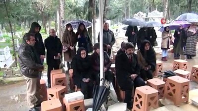 kadin cinayeti -  Özgecan'ın annesi: 'Kadın cinayetleri son bulsun' Videosu