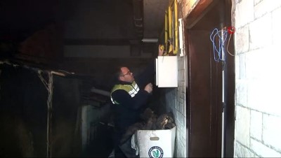 mahsur kaldi -  Soba yangını bir aileyi neredeyse yok ediyordu  Videosu