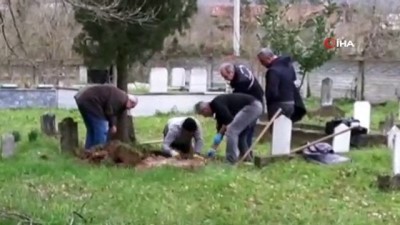 avcilik -  40 yıl önce ölen çocuklarının mezarını açtırdılar Videosu