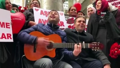  Başkan adayından Kayahan şarkısı 