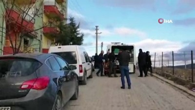  Birlikte yaşadığı kadını rehin aldı, polisi şehit etti 