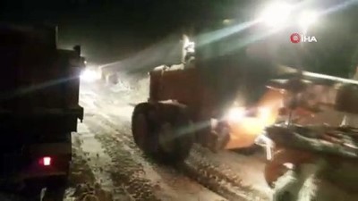  Ekiplerin karla mücadelesi bitmiyor 