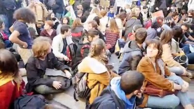  - Fransız öğrenciler ‘çevre’ için sokakta
- Fransa’da bu kez öğrenciler sokakta
- Çevre için okulu astılar