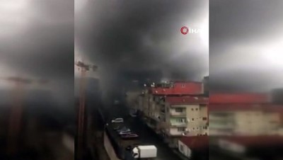  Kadıköy Fikirtepe'de bir inşaatta yangın çıktı. İnşaat malzemelerinin yandığı yangını söndürme çalışmaları devam ediyor . 
