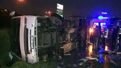  Ümraniye’de servis midibüsü ile kamyonet kafa kafaya çarpıştı: 1 yaralı 